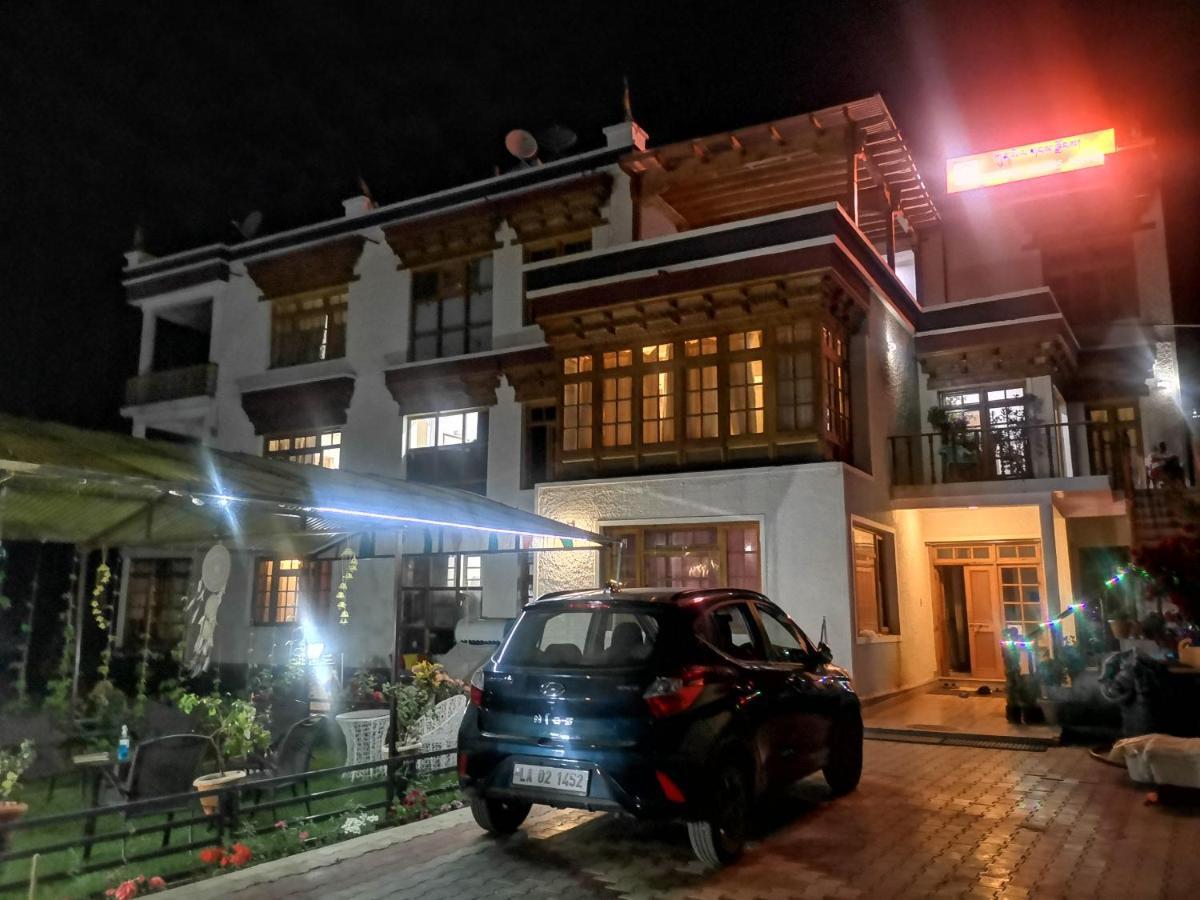 Gangs-Shun Homestay Leh Ngoại thất bức ảnh